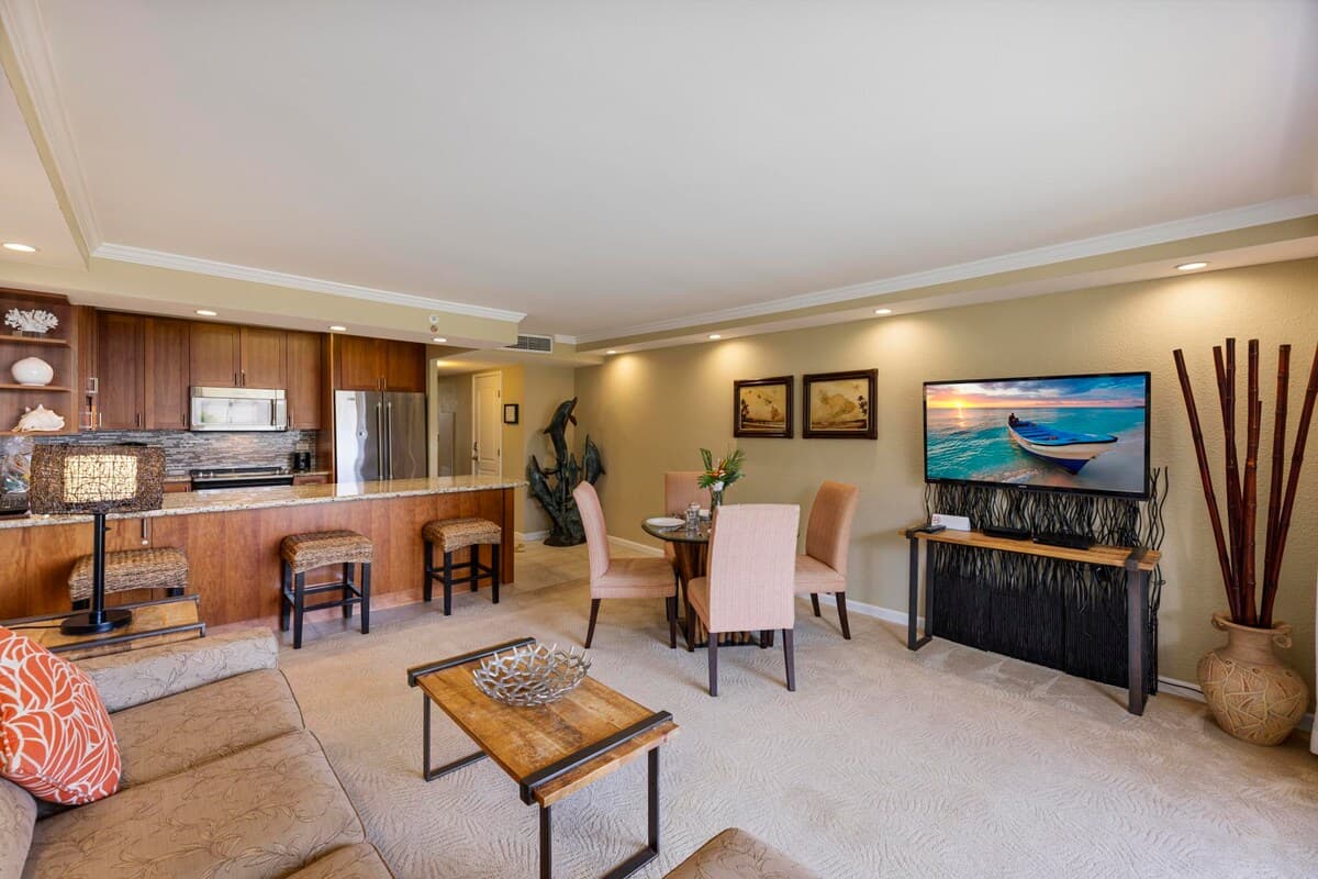 Home in Lahaina · ★4.76 · 1 bedroom · 2 beds · 1 bath - Photo 5