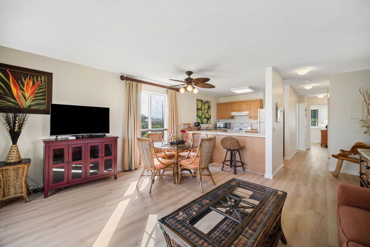 Condo in Kapaa · ★4.56 · 1 bedroom · 2 beds · 1 shared bath - Photo 5