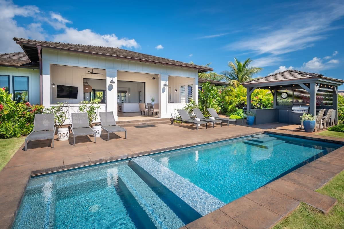 Home in Koloa · ★5.0 · 4 bedrooms · 7 beds · 4 baths - Photo 2