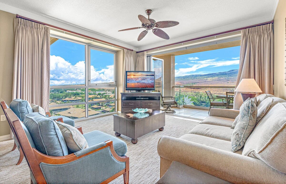 Condo in Lahaina · ★5.0 · 2 bedrooms · 3 beds · 2 baths - Photo 2