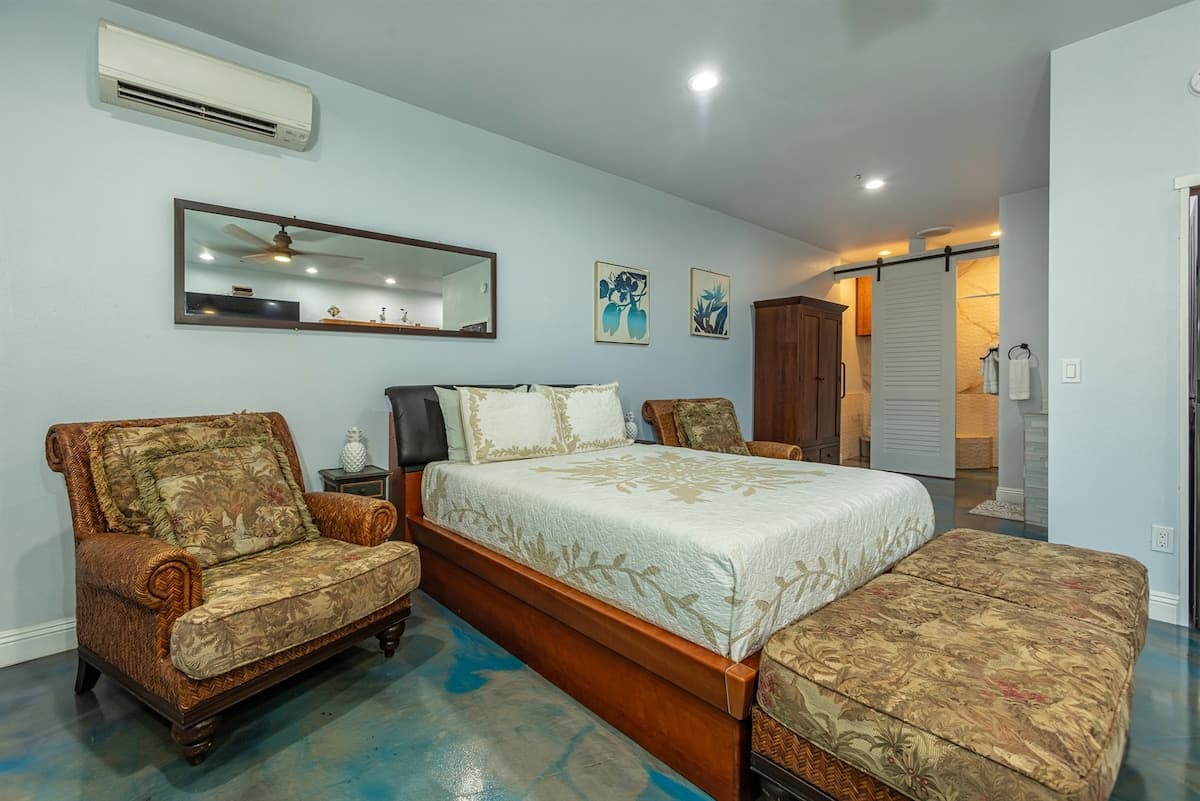 Condo in Wailuku · ★4.85 · 1 bedroom · 1 bed · 1 private bath - Photo 4