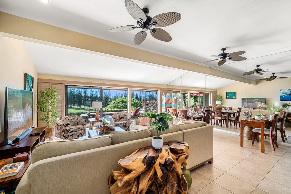 Home in Lahaina · ★4.67 · 2 bedrooms · 5 beds · 2 baths - Photo 5