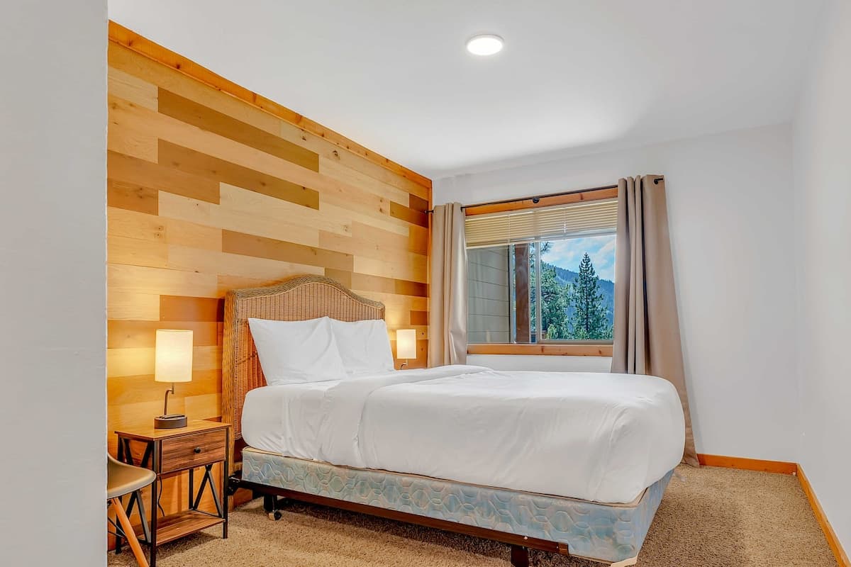 Pine-View Townhouse Near Northstar w/ Pool & Sauna - Photo 3