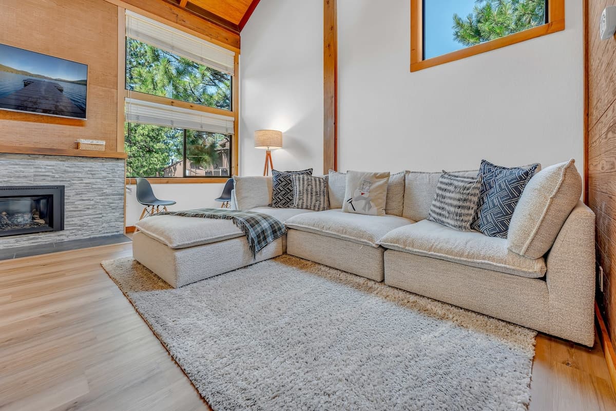 Pine-View Townhouse Near Northstar w/ Pool & Sauna - Photo 2
