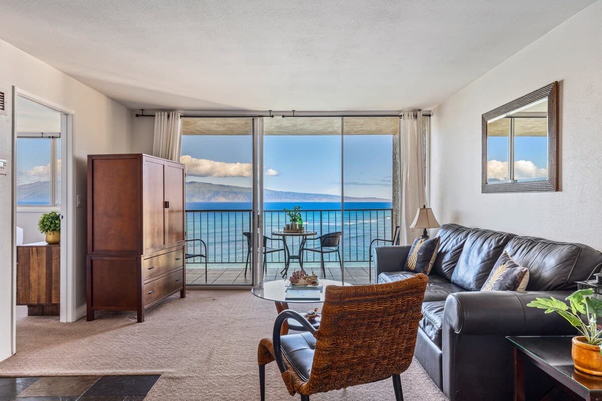 Condo in Lahaina · ★4.62 · 1 bedroom · 2 beds · 1 bath - Photo 3