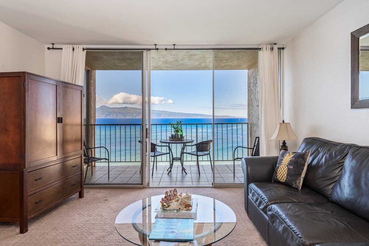 Condo in Lahaina · ★4.62 · 1 bedroom · 2 beds · 1 bath - Photo 1