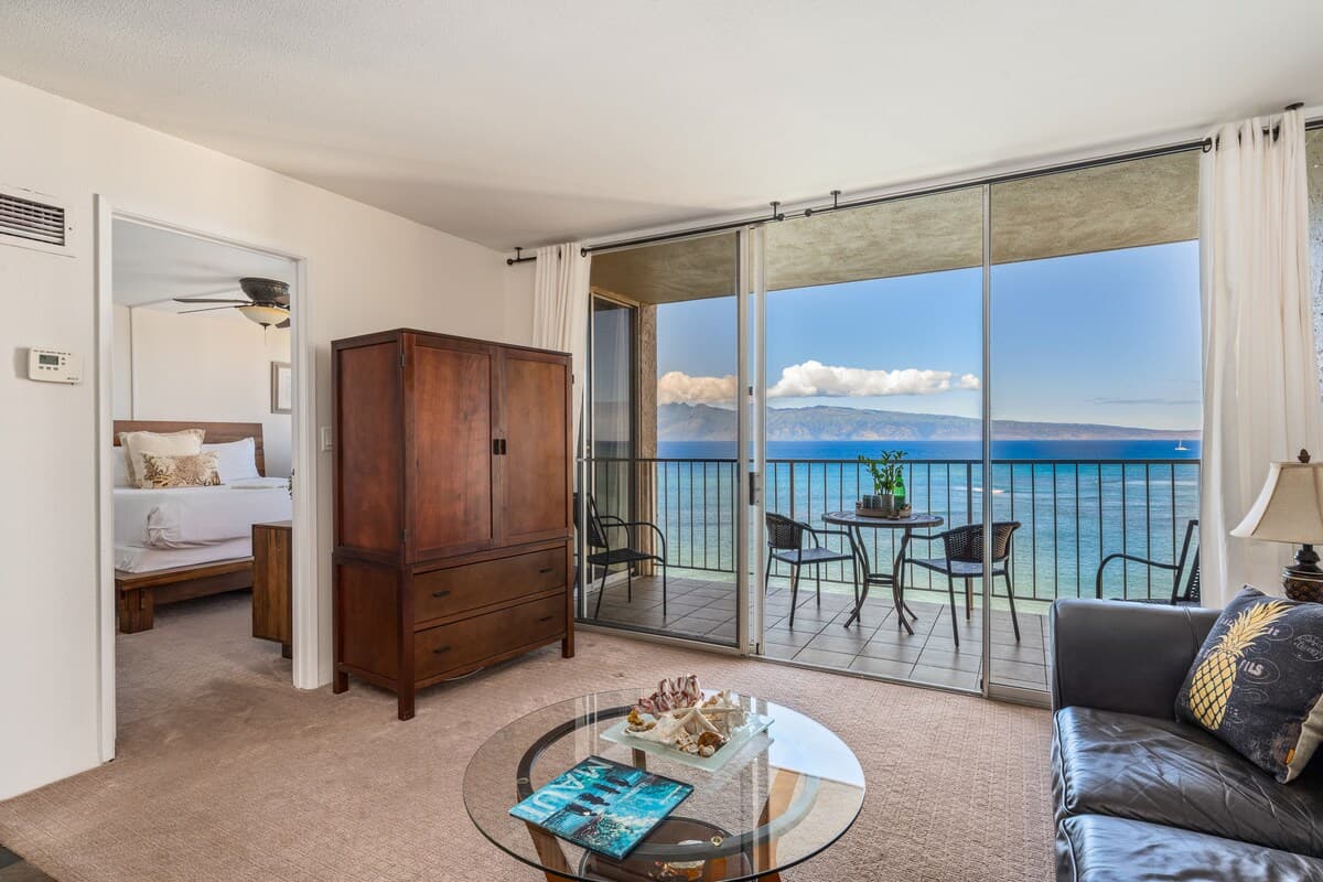 Condo in Lahaina · ★4.62 · 1 bedroom · 2 beds · 1 bath - Photo 4