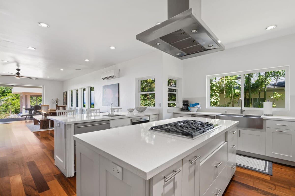 Home in Princeville · ★4.92 · 3 bedrooms · 3 beds · 3.5 baths - Photo 5