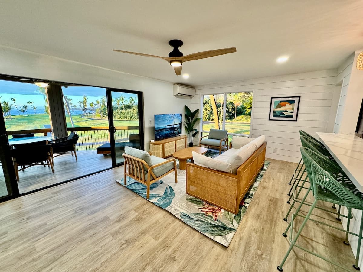 Brand new Luxury Oceanfront Living in Kona with AC - Photo 3