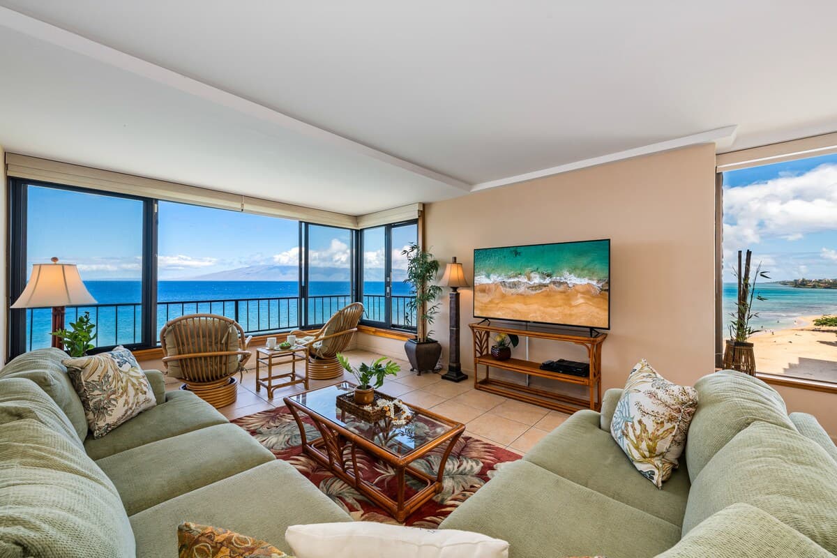 Condo in Lahaina · ★4.8 · 1 bedroom · 2 beds · 1 bath - Photo 2