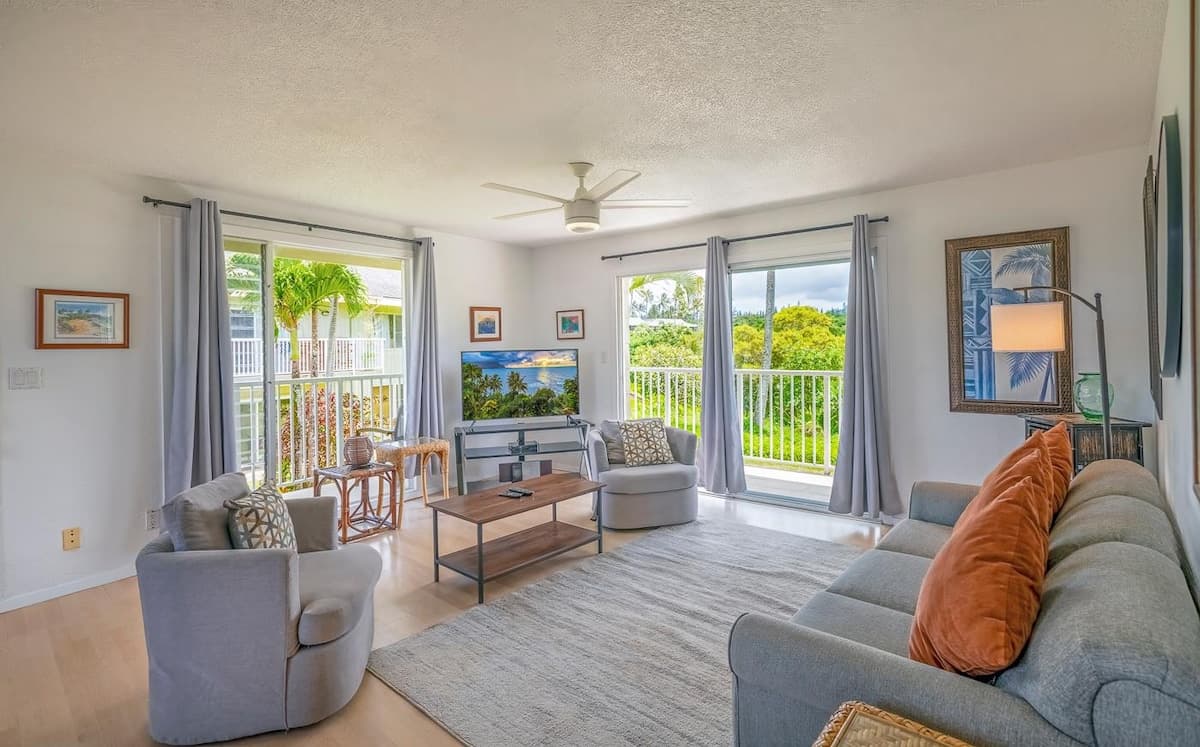 Condo in Princeville · ★4.33 · 2 bedrooms · 2 beds · 2 private baths - Photo 2