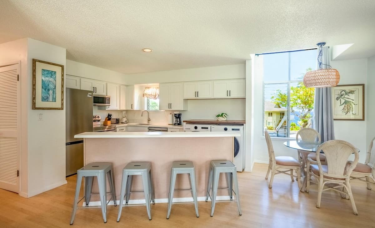 Condo in Princeville · ★4.33 · 2 bedrooms · 2 beds · 2 private baths - Photo 5