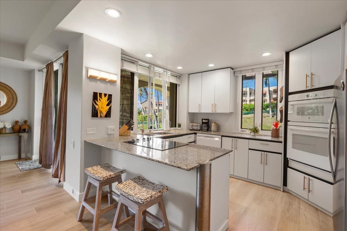 Condo in Kihei · ★4.57 · 2 bedrooms · 3 beds · 2 shared baths - Photo 3