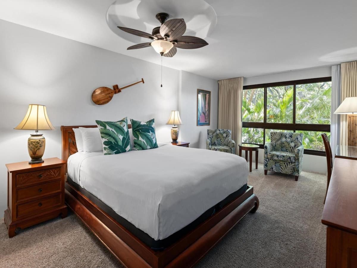 Hotel in Lahaina · ★5.0 · 2 bedrooms · 4 beds · 2 private baths - Photo 4