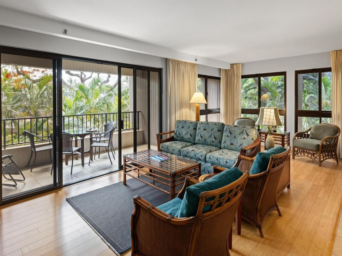 Hotel in Lahaina · ★5.0 · 2 bedrooms · 4 beds · 2 private baths - Photo 1