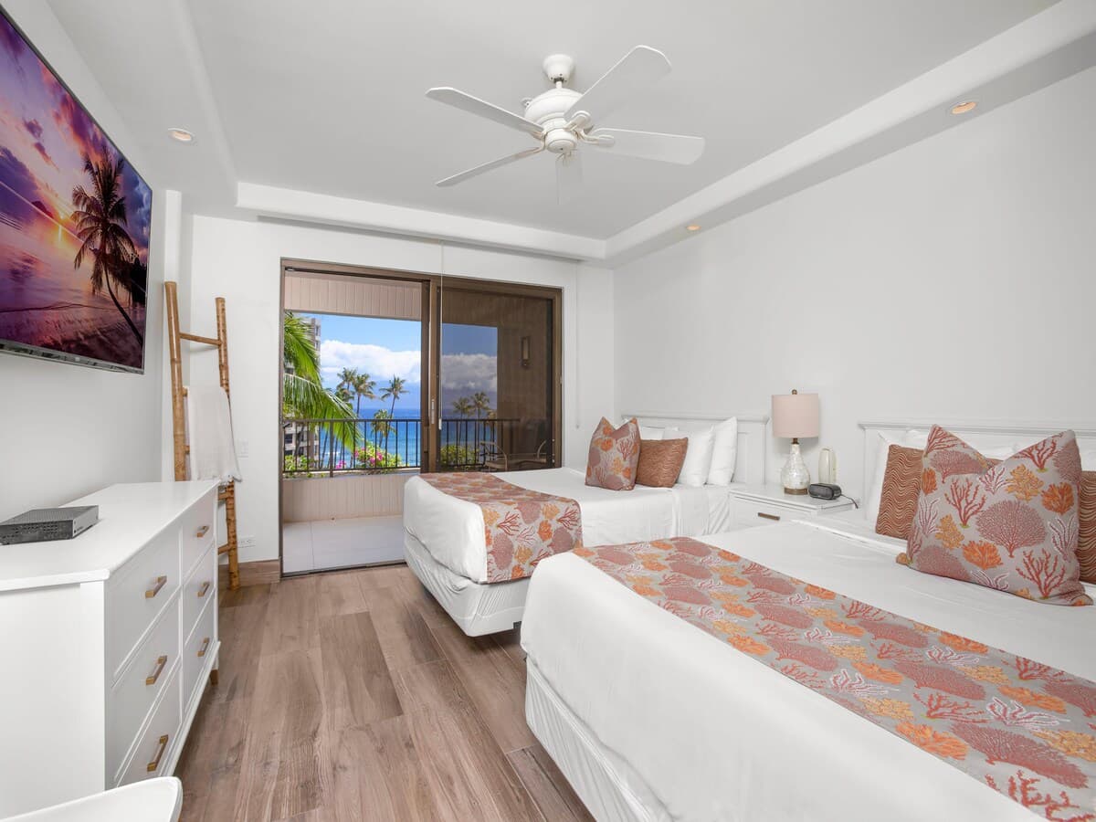 Hotel in Lahaina · ★4.75 · 3 bedrooms · 4 beds · 2 baths - Photo 5