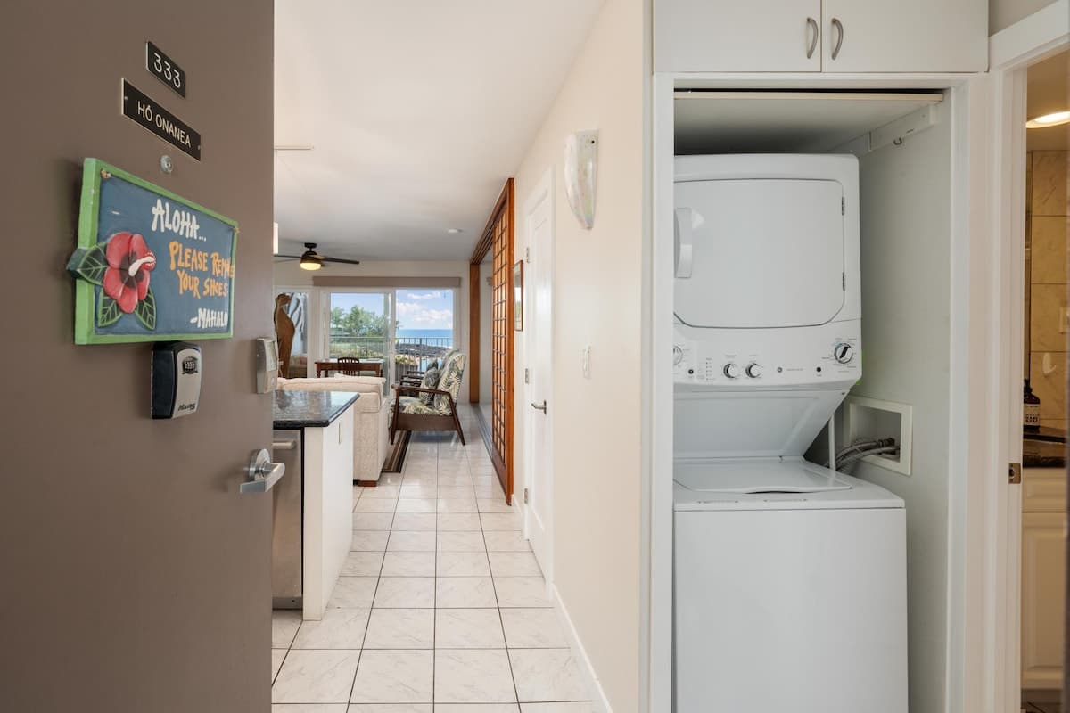 Condo in Kailua-Kona · ★4.73 · 2 bedrooms · 2 beds · 2 baths - Photo 3