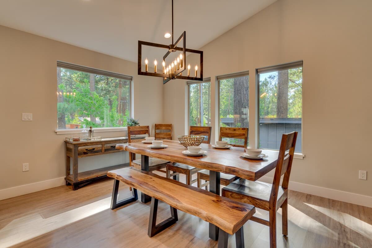 Cozy Tahoe Retreat with Hot Tub & Fireplace - Photo 5