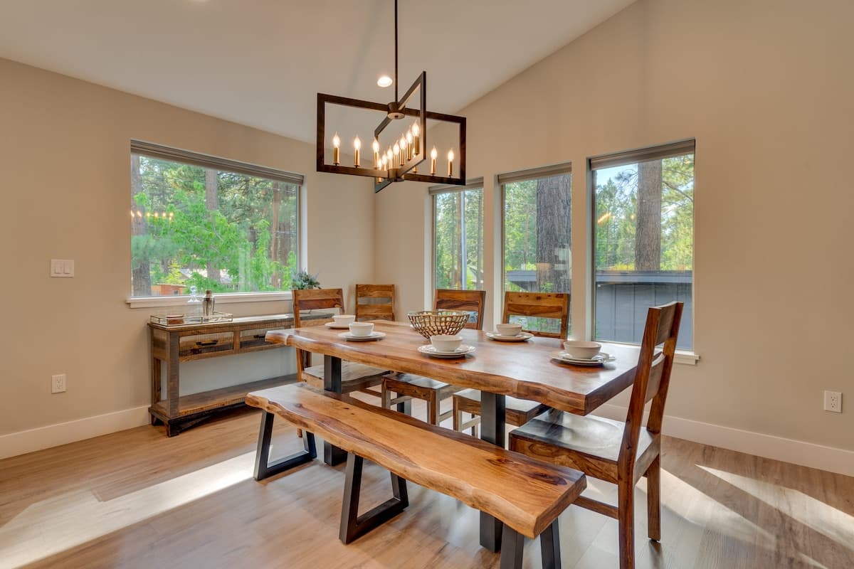 Cozy Tahoe Retreat with Hot Tub & Fireplace - Photo 5