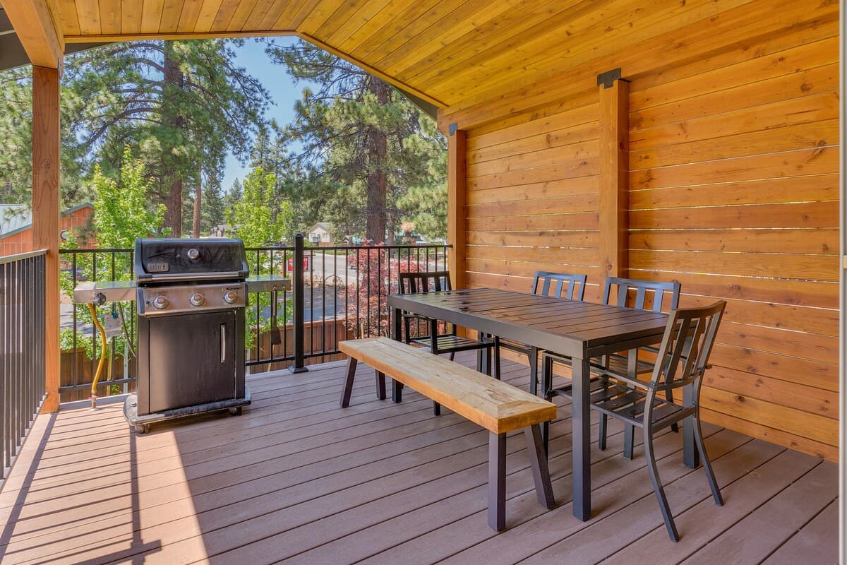 Cozy Tahoe Cabin with Hot Tub & Fireplace - Photo 5