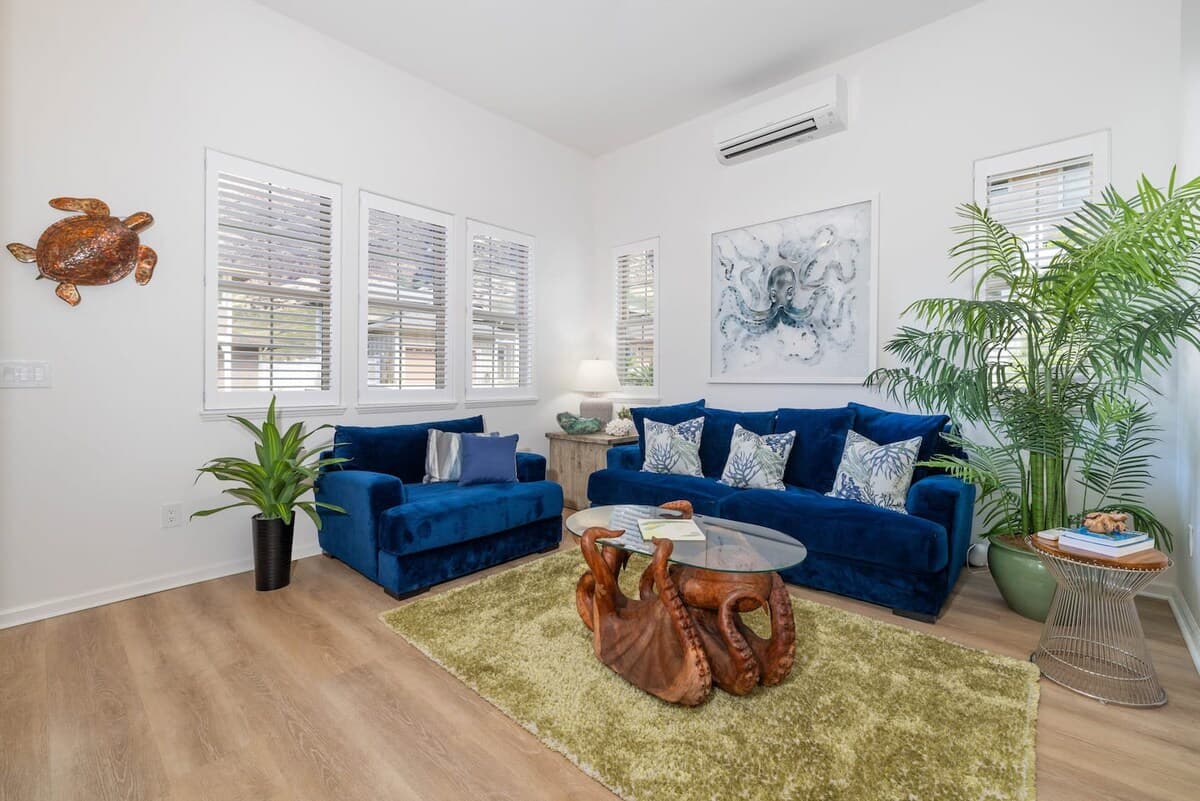 Home in Waianae · ★4.99 · 4 bedrooms · 7 beds · 2.5 private baths - Photo 5