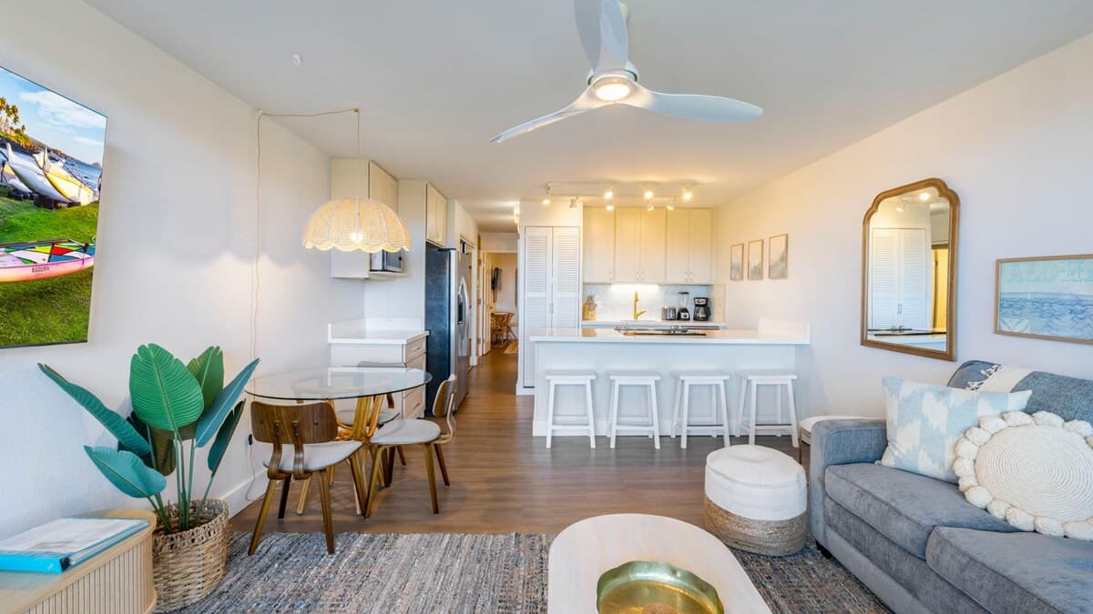 Condo in Kihei · ★4.84 · 1 bedroom · 2 beds · 1 bath - Photo 2