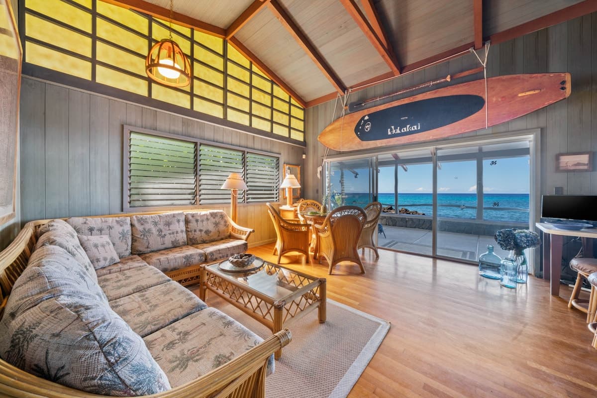 Home in Kailua-Kona · ★4.67 · 2 bedrooms · 3 beds · 2 baths - Photo 3