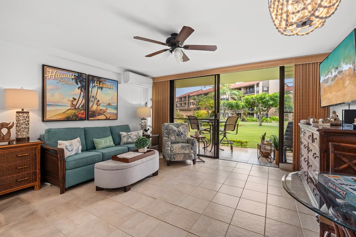 Condo in Lahaina · ★4.86 · 1 bedroom · 2 beds · 1 bath - Photo 2