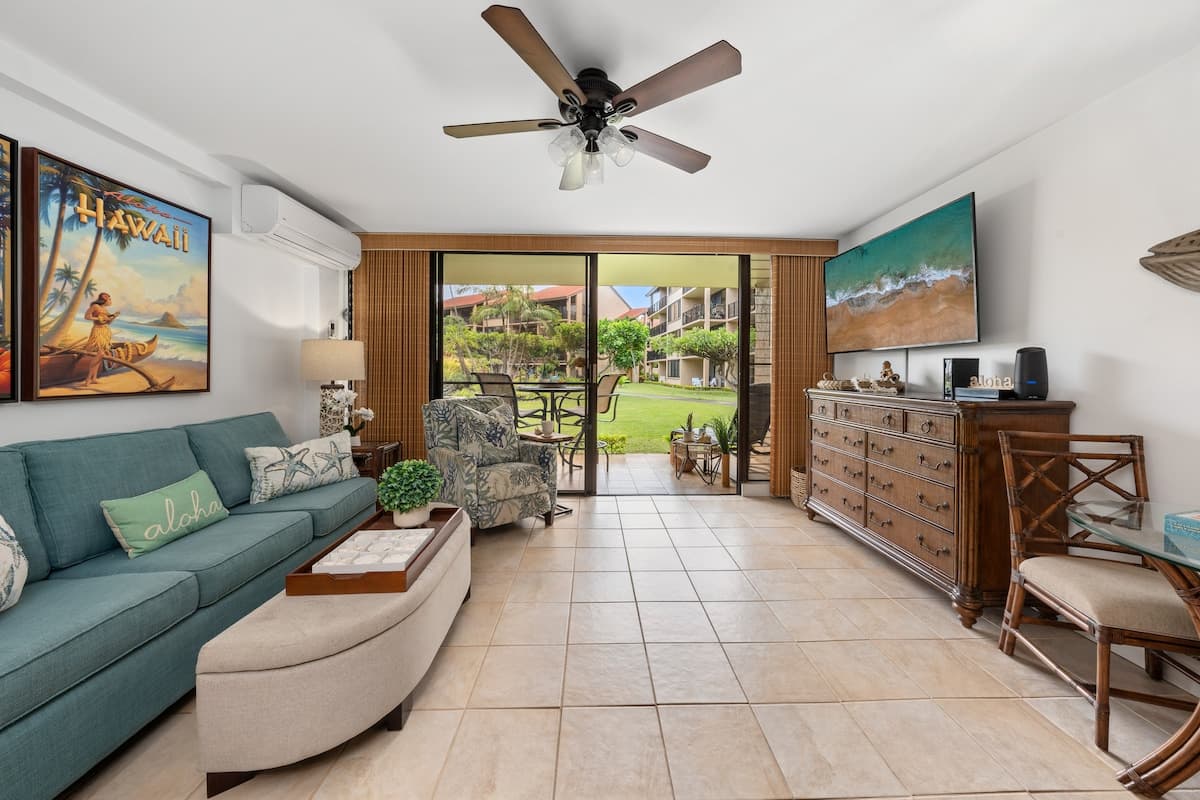 Condo in Lahaina · ★4.86 · 1 bedroom · 2 beds · 1 bath - Photo 3