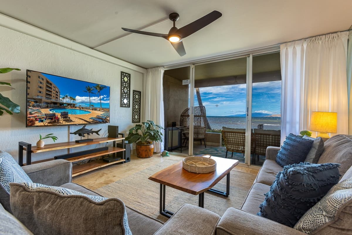 Oceanfront Ground Floor w/Stunning Sunset Views - Photo 3