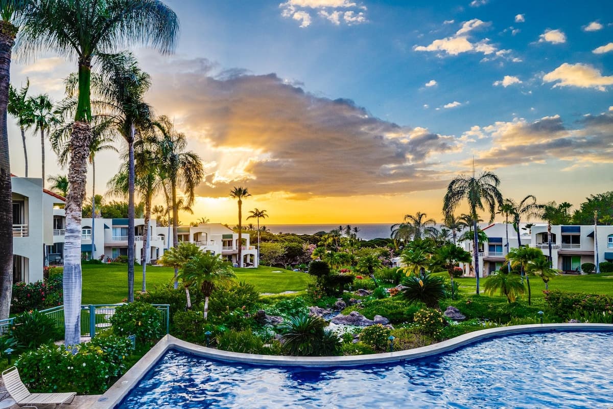 Condo in Kihei · ★4.92 · 2 bedrooms · 3 beds · 2 baths - Photo 5