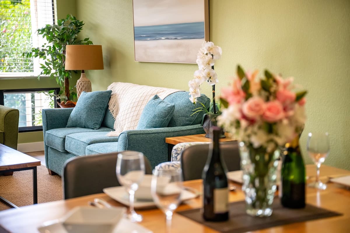 Condo in Wailea · ★5.0 · 2 bedrooms · 3 beds · 2 private baths - Photo 2