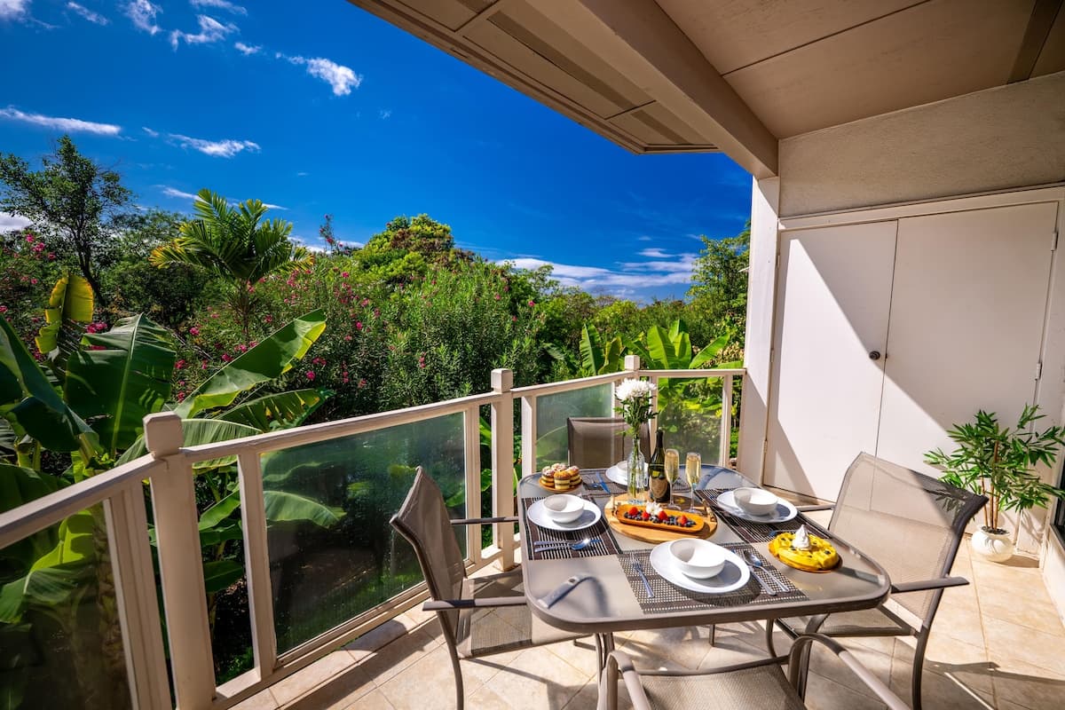Condo in Wailea · ★5.0 · 2 bedrooms · 3 beds · 2 private baths - Photo 5