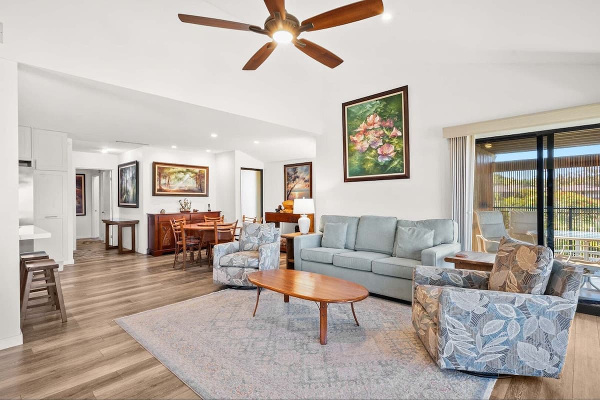 Condo in Kihei · ★4.67 · 2 bedrooms · 4 beds · 2 baths - Photo 2