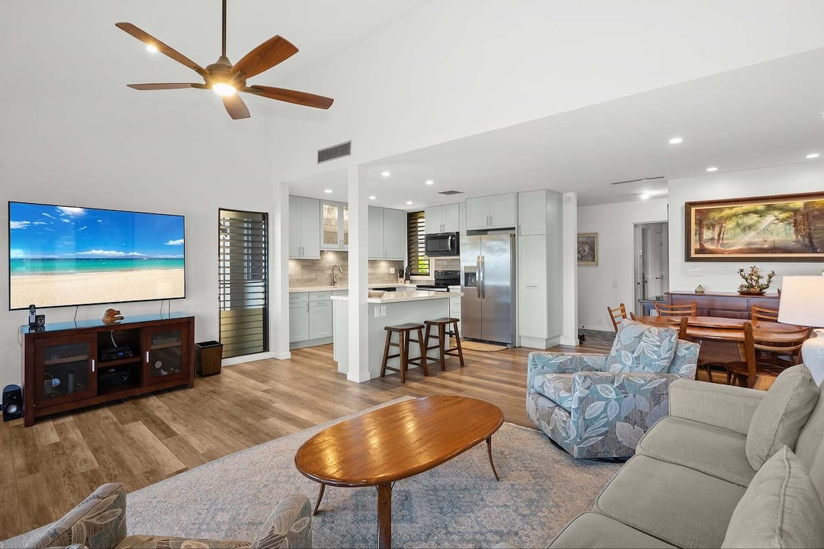 Condo in Kihei · ★4.67 · 2 bedrooms · 4 beds · 2 baths - Photo 3