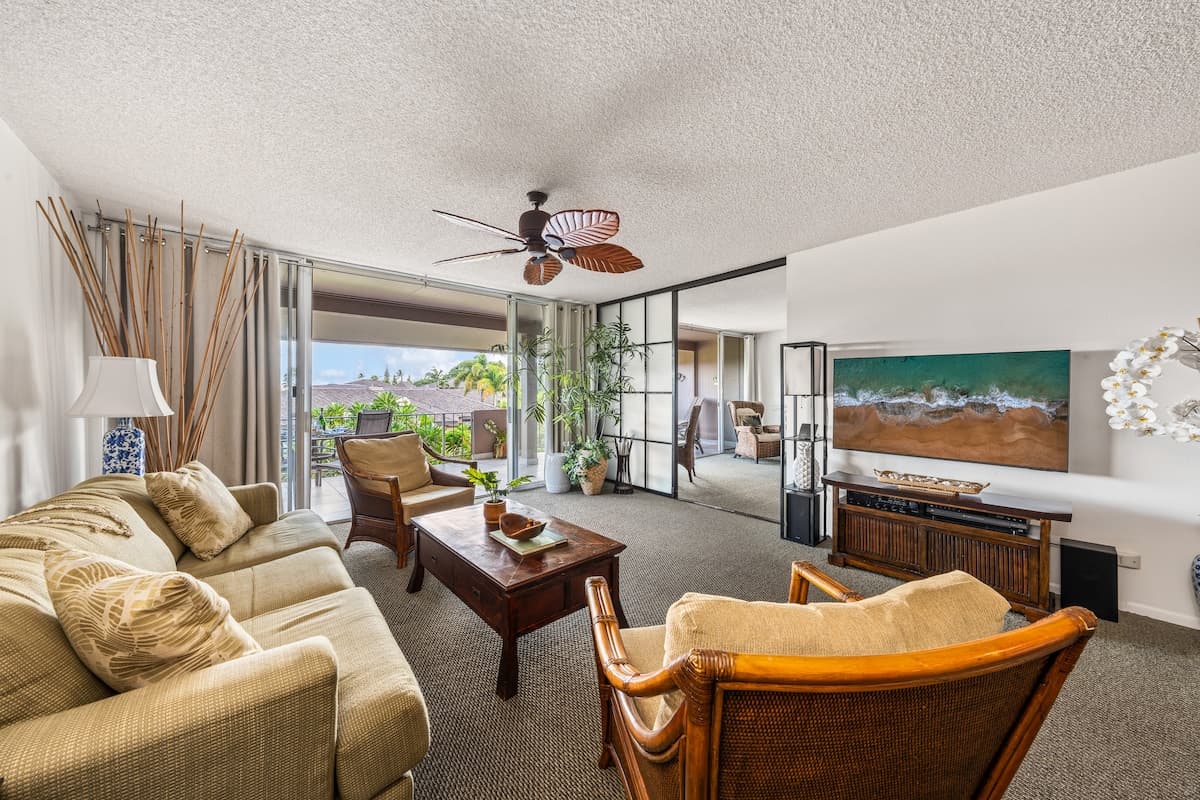 Condo in Lahaina · ★5.0 · 1 bedroom · 2 beds · 1 bath - Photo 2