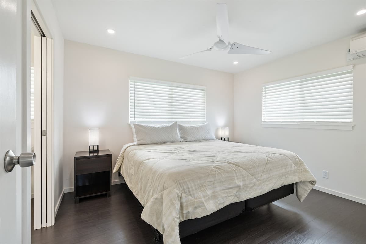 Home in Kahuku · ★4.96 · 3 bedrooms · 6 beds · 1.5 private baths - Photo 1