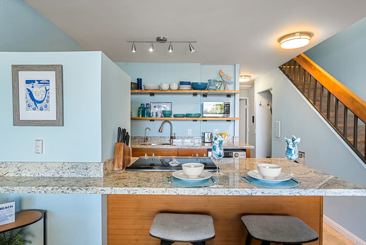 Condo in Kihei · ★4.83 · 2 bedrooms · 3 beds · 2 baths - Photo 4