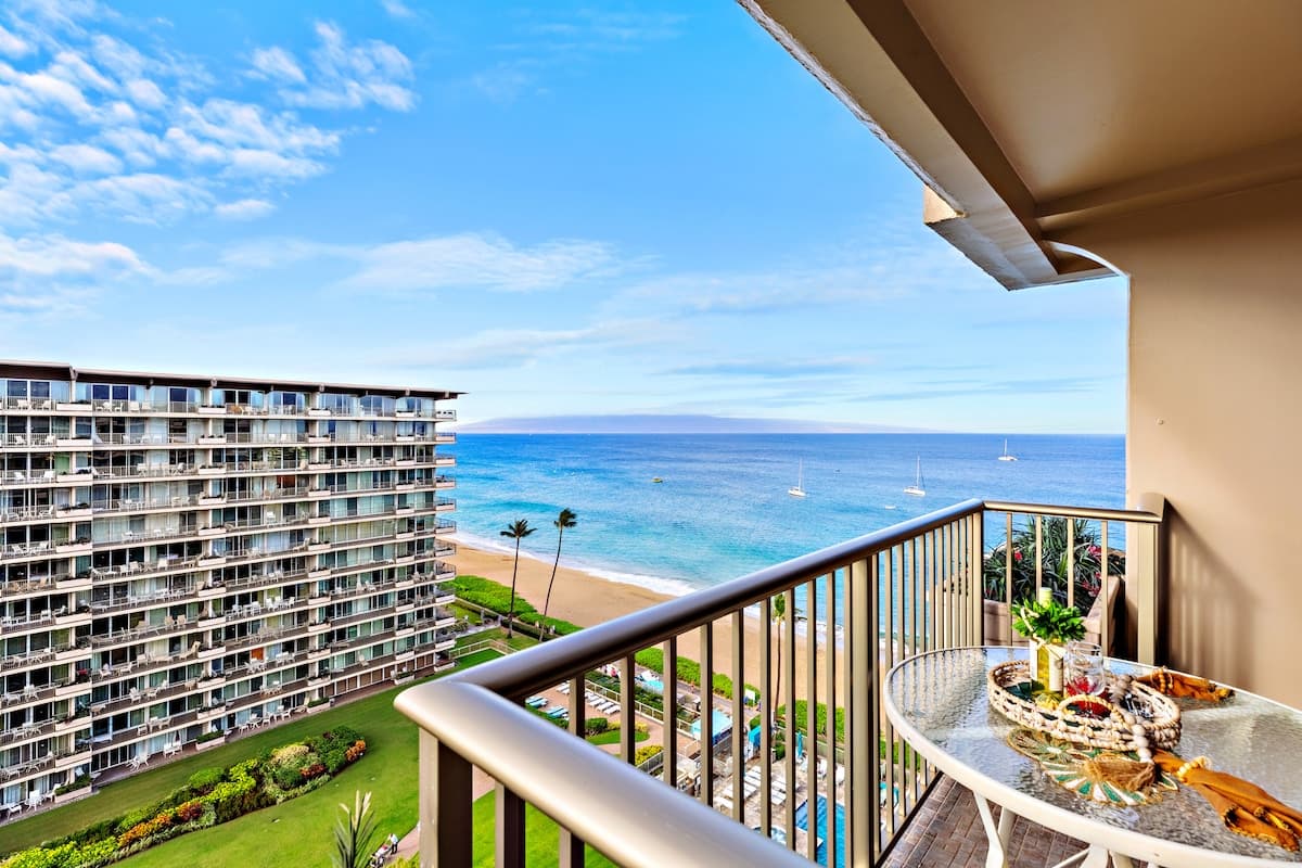 Ocean View steps from beach, dining, shopping 1113 - Photo 1