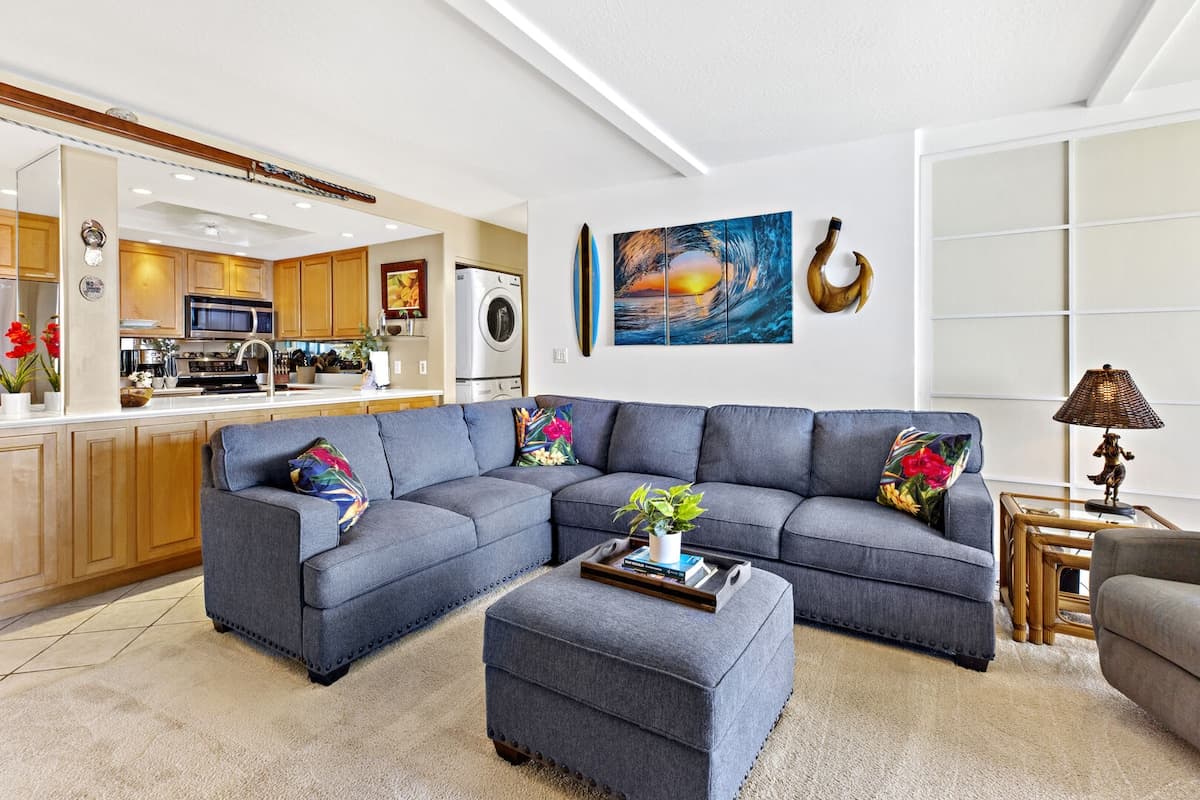 Condo in Lahaina · ★4.93 · 2 bedrooms · 3 beds · 2 private baths - Photo 5