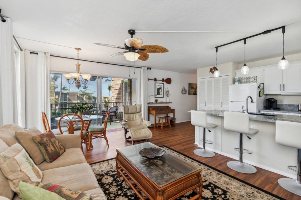 Condo in Kailua-Kona · ★4.74 · 1 bedroom · 2 beds · 1 bath - Photo 1