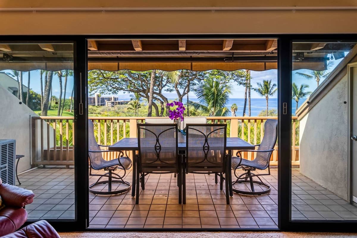 Condo in Kihei · ★4.95 · 2 bedrooms · 3 beds · 2 baths - Photo 3
