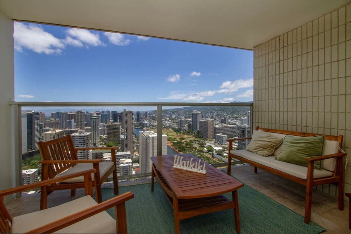 Penthouse Studio w/ Ocean Views | Pool + deck - Photo 1
