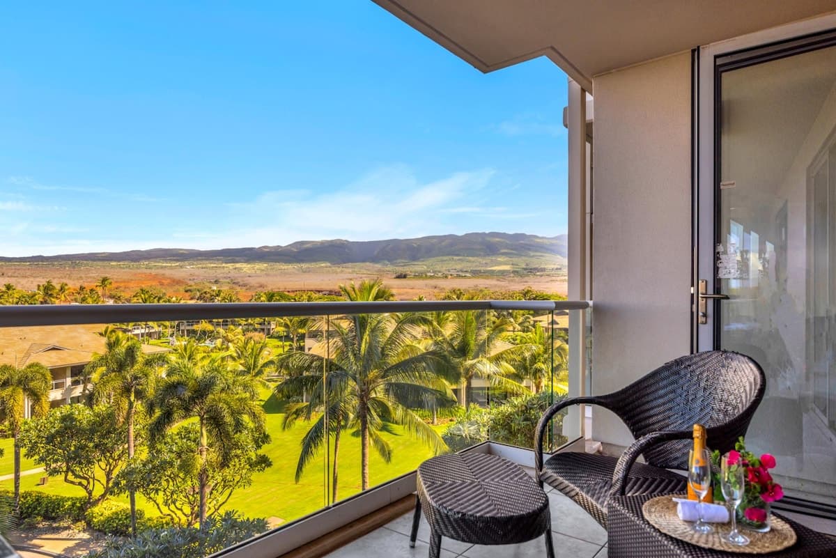 Condo in Lahaina · ★5.0 · 1 bedroom · 2 beds · 1 bath - Photo 1