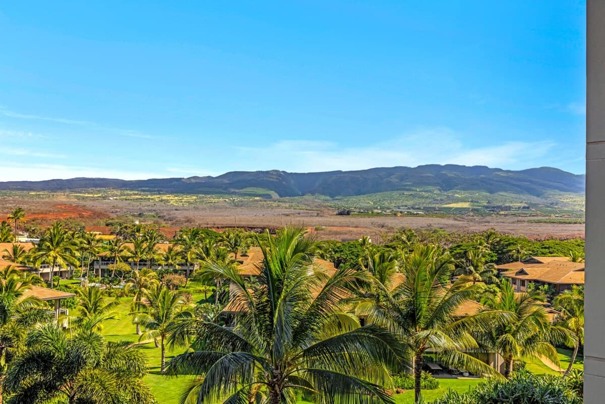 Condo in Lahaina · ★5.0 · 1 bedroom · 2 beds · 1 bath - Photo 4