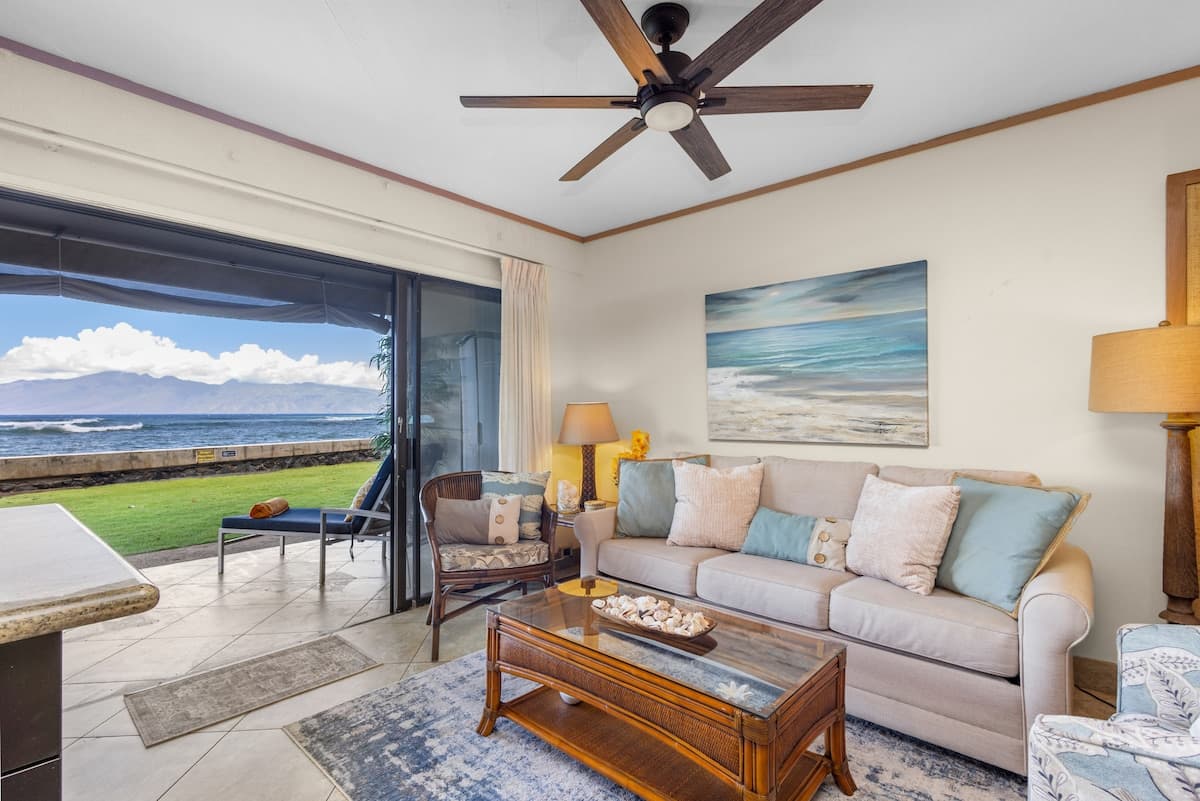Direct Oceanfront Beach Pohailani Studio - Photo 1