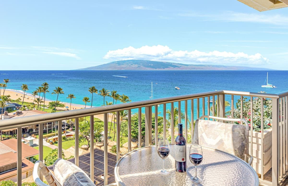 Condo in Lahaina · ★5.0 · Studio · 2 beds · 1 bath - Photo 2