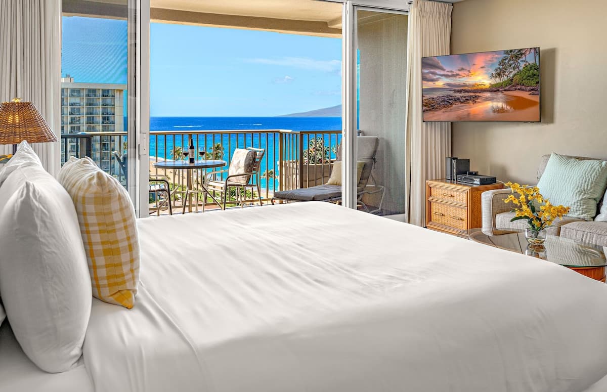 Condo in Lahaina · ★5.0 · Studio · 2 beds · 1 bath - Photo 5