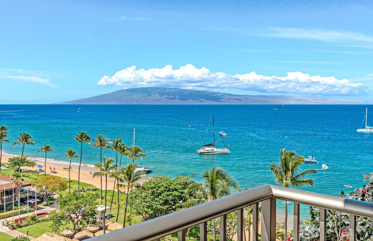 Condo in Lahaina · ★5.0 · Studio · 2 beds · 1 bath - Photo 1