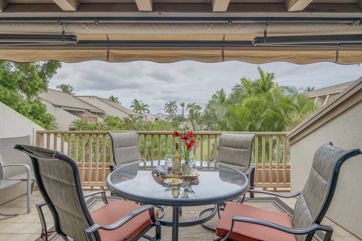 Condo in Kihei · ★4.71 · 2 bedrooms · 3 beds · 2 private baths - Photo 2